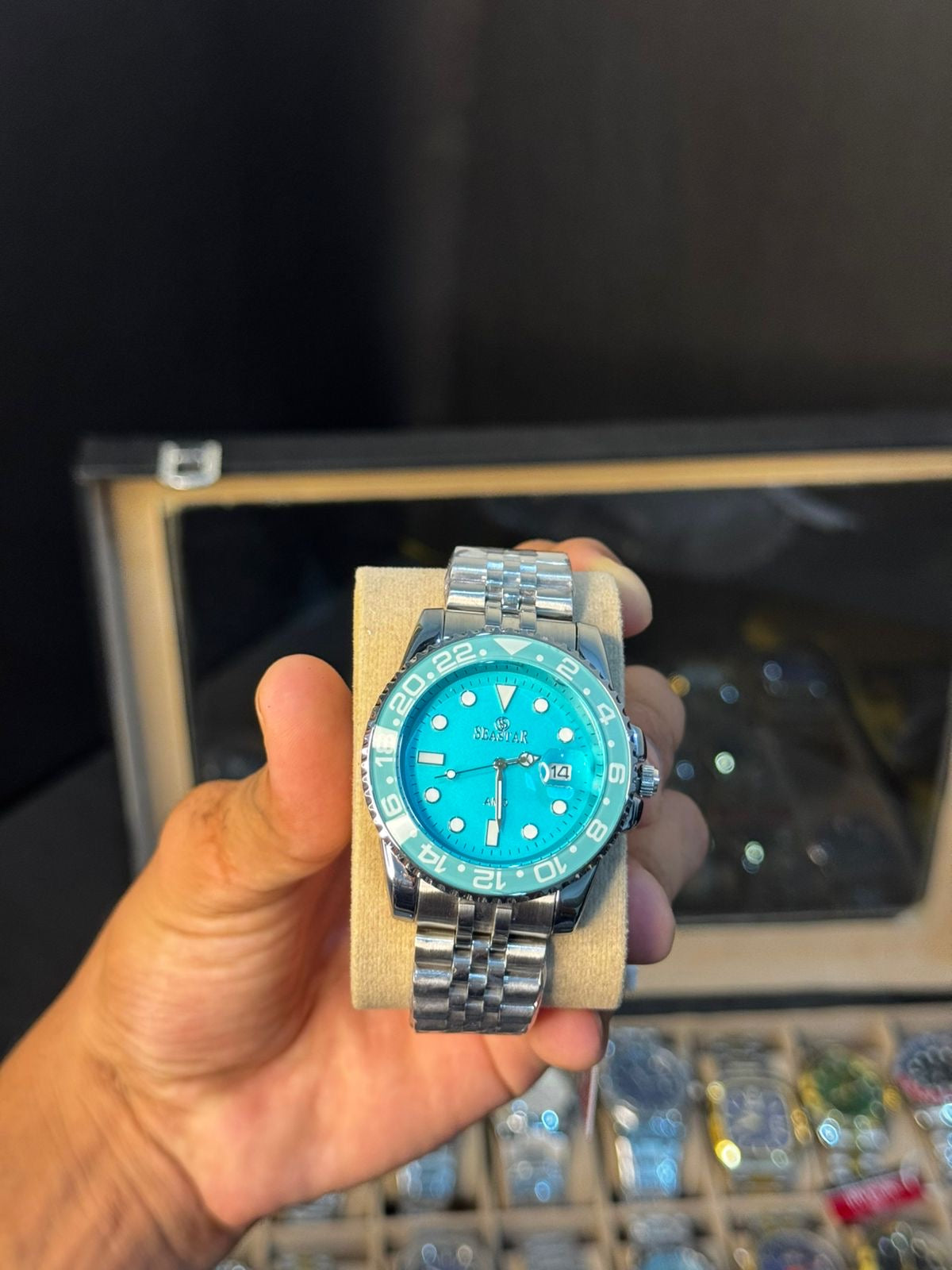 Luxury Rotating Bezel Watch With Jubilee Chain