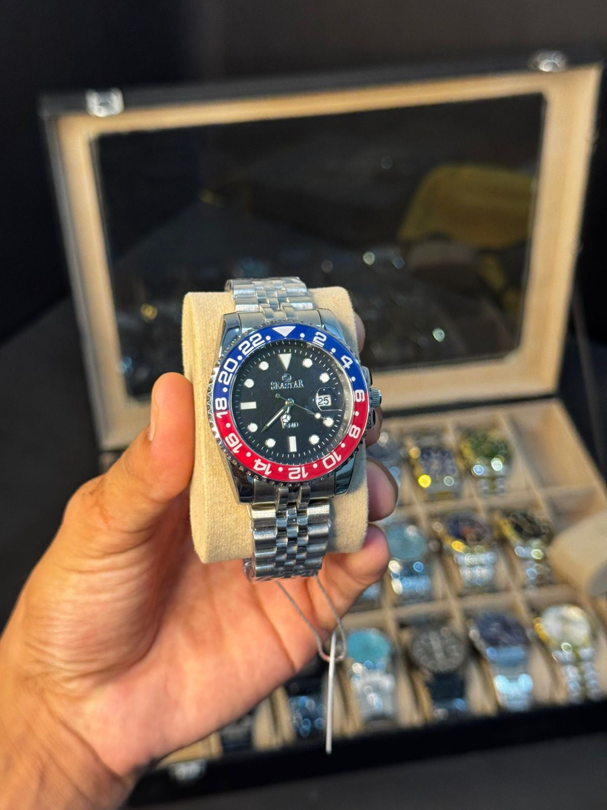 Luxury Rotating Bezel Watch With Jubilee Chain